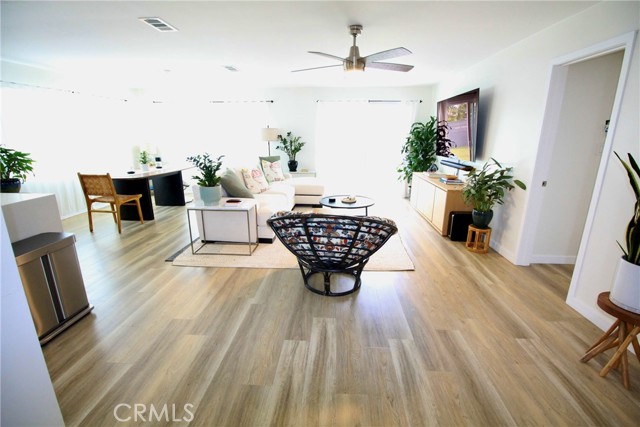 Detail Gallery Image 12 of 41 For 3305 W Thornton Ave, Anaheim,  CA 92804 - 3 Beds | 2 Baths