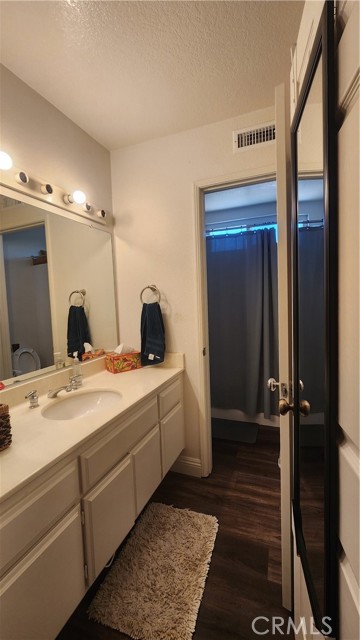 9244 Whitting Way, Riverside CA: https://media.crmls.org/medias/eb4ed939-aed6-43f7-8ee8-0e4675c29f9a.jpg