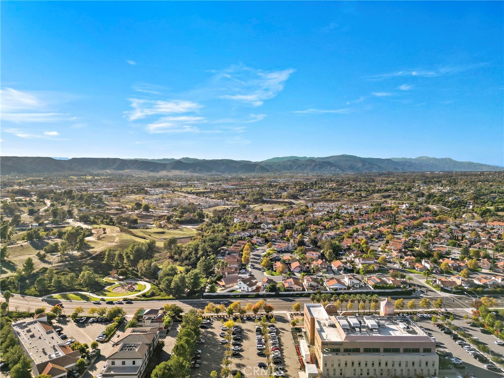 MLS #OC25270528 image #36