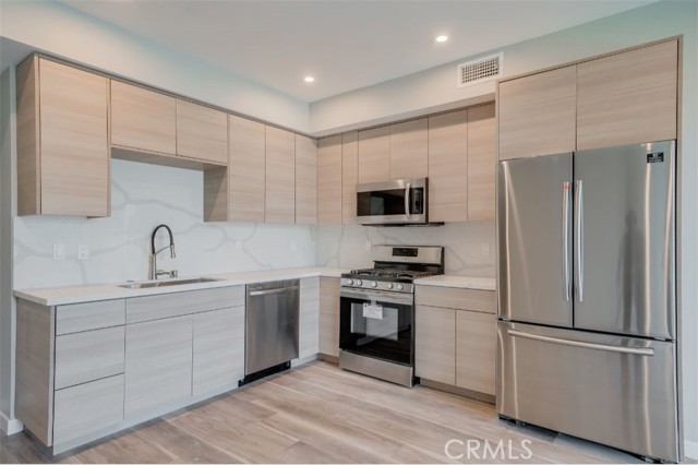 7018 Alabama Avenue, Canoga Park CA: https://media.crmls.org/medias/eb4fc7e3-953d-4a3d-bba1-ec08615ef0ba.jpg