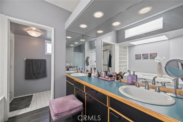 Detail Gallery Image 27 of 48 For 620 Harbor St #6,  Venice,  CA 90291 - 3 Beds | 2/1 Baths