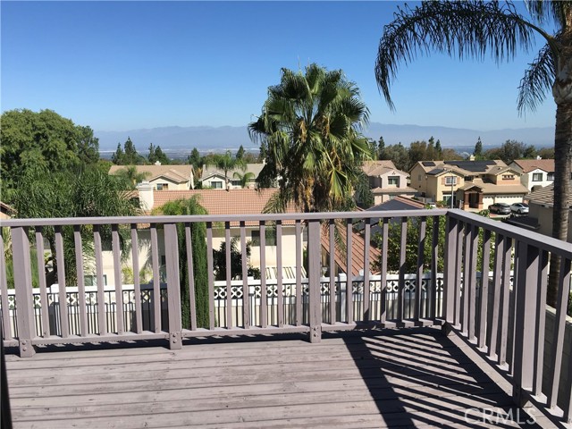 Detail Gallery Image 16 of 51 For 609 Raphael Dr, Corona,  CA 92882 - 4 Beds | 2/1 Baths