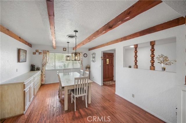 Detail Gallery Image 9 of 43 For 3260 Vista Way, Hemet,  CA 92544 - 4 Beds | 2/1 Baths