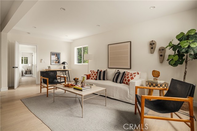 Detail Gallery Image 18 of 39 For 3950 Franklin Ave, Los Angeles,  CA 90027 - 3 Beds | 3/1 Baths