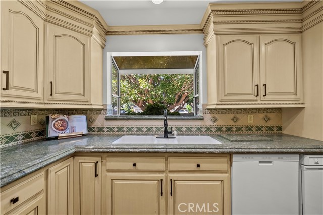 Detail Gallery Image 24 of 63 For 10132 Wish, Northridge,  CA 91325 - 4 Beds | 3 Baths