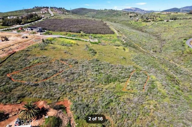 1735 Rancho Summit Drive, Encinitas CA: https://media.crmls.org/medias/eb535b3c-5c3f-48da-9c0a-d36d5502c26a.jpg