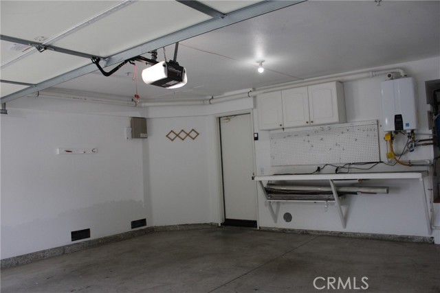 563 E City Court, Anaheim CA: https://media.crmls.org/medias/eb5419f5-9698-4844-92be-8d99d265da5d.jpg