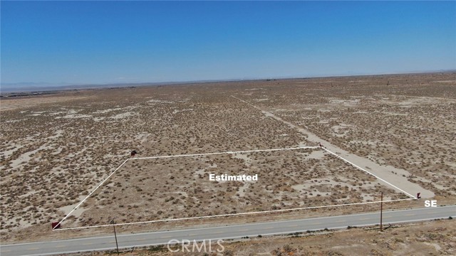 10900 Avenue H, Lancaster CA: https://media.crmls.org/medias/eb546719-d007-4429-947e-ebfd5e80bc20.jpg