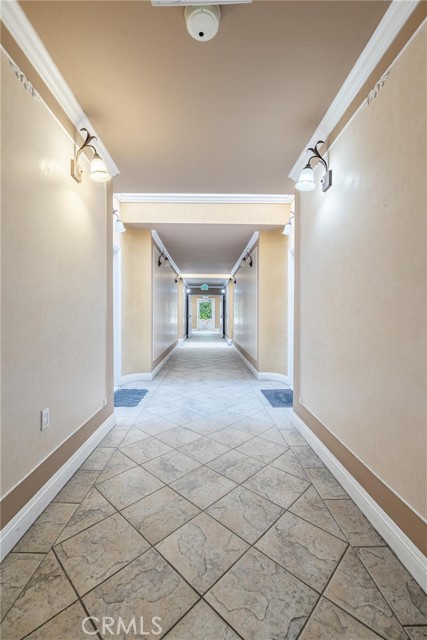 Detail Gallery Image 3 of 29 For 10130 Commerce Ave #2,  Tujunga,  CA 91042 - 2 Beds | 2 Baths