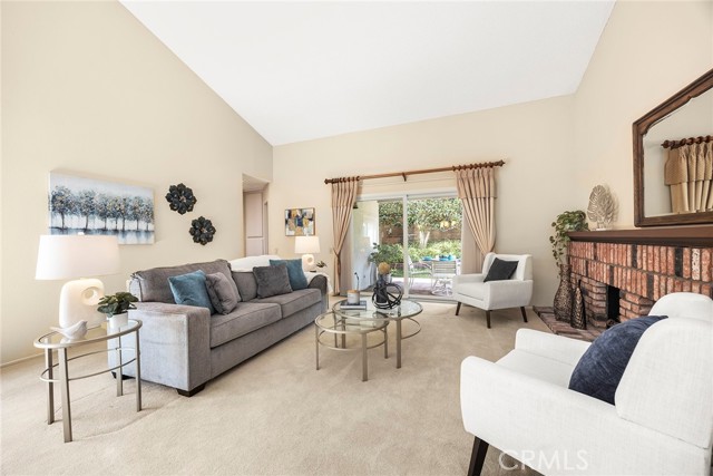 5851 Via Santana, Yorba Linda CA: https://media.crmls.org/medias/eb558603-8e70-450d-b7e5-2b010b9daac7.jpg