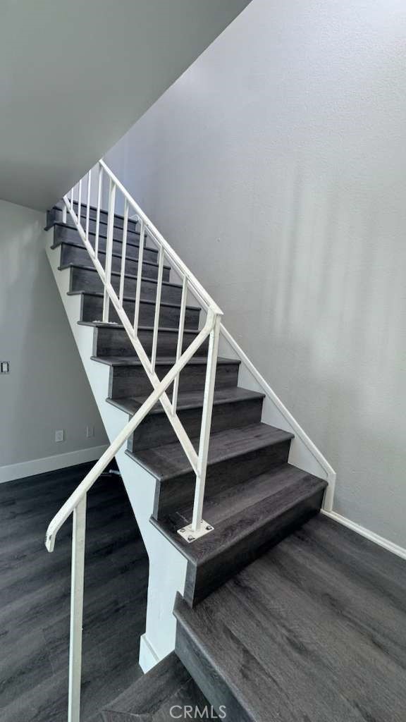 Detail Gallery Image 4 of 12 For 1270 W 9th St, Corona,  CA 92882 - 2 Beds | 1/1 Baths