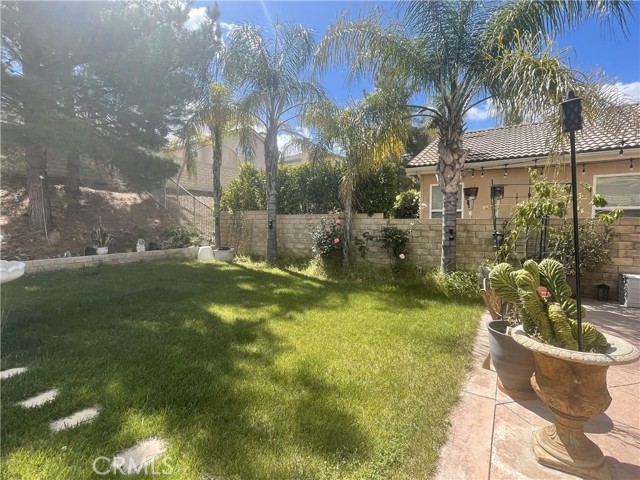 Detail Gallery Image 2 of 3 For 28314 Roman Ct, Saugus,  CA 91350 - 4 Beds | 3 Baths