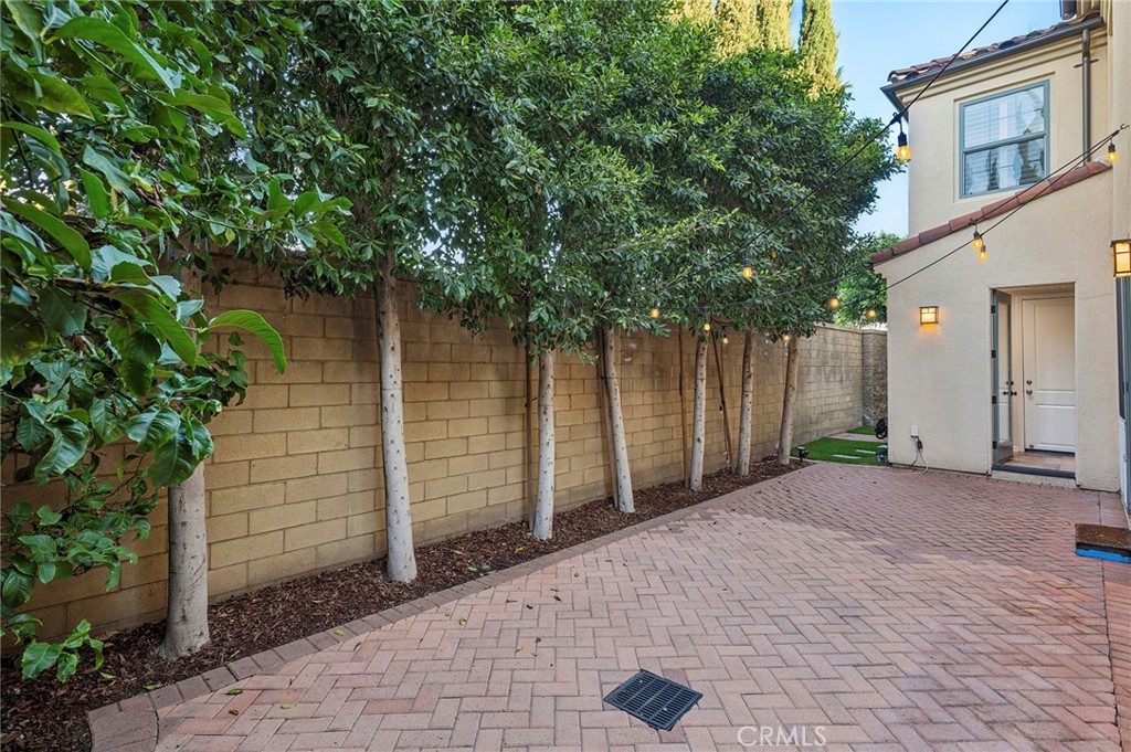 MLS #OC25270244 image #23