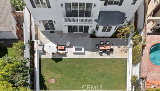 8056 Kentwood Avenue, Los Angeles CA: https://media.crmls.org/medias/eb567581-db96-4c37-be9a-23ebb5bd295b.jpg