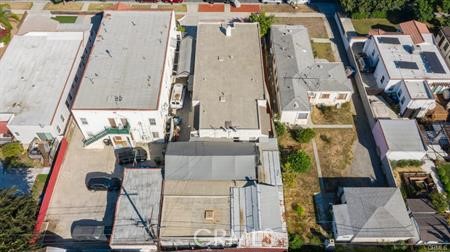 3025 Edgehill Drive, Los Angeles CA: https://media.crmls.org/medias/eb570dca-c7ca-412e-8ec6-8a7c3cc81570.jpg