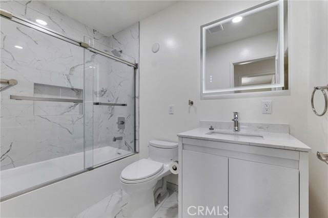 17706 Collins Street photo 24
