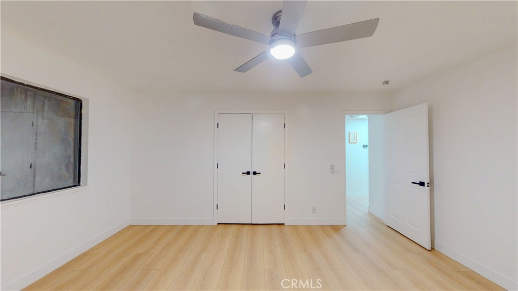 https://media.crmls.org/medias/eb576775-bcb8-4c45-bc81-5e3b7d2d30e6.jpg?preset=X-Large