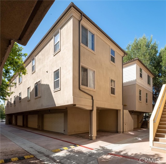Detail Gallery Image 3 of 39 For 26404 Vermont Avenue #3,  Harbor City,  CA 90710 - 3 Beds | 1/1 Baths