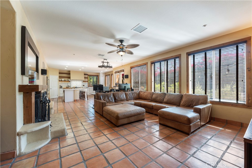 MLS #OC26135046 image #28