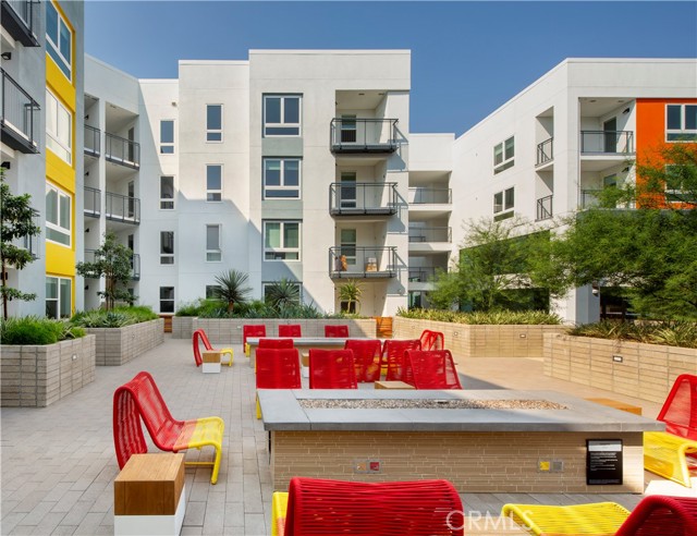 Detail Gallery Image 14 of 26 For 19535 W Nordoff St #35-104,  Northridge,  CA 91324 - 3 Beds | 2/1 Baths