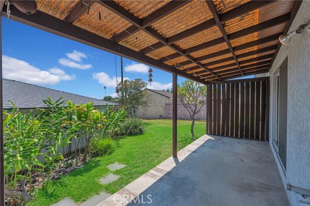 321 E Oakmont Drive, Montebello CA: https://media.crmls.org/medias/eb599bda-00c1-4187-82ef-58535d3a1dc1.jpg
