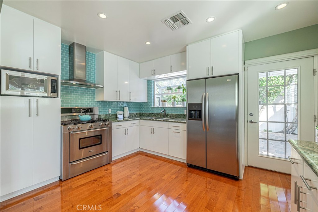 Eb5B0846 34F7 462C 8D95 770E8Ebaeffc 14156 Califa, Sherman Oaks, Ca 91401 &Lt;Span Style='BackgroundColor:transparent;Padding:0Px;'&Gt; &Lt;Small&Gt; &Lt;I&Gt; &Lt;/I&Gt; &Lt;/Small&Gt;&Lt;/Span&Gt;