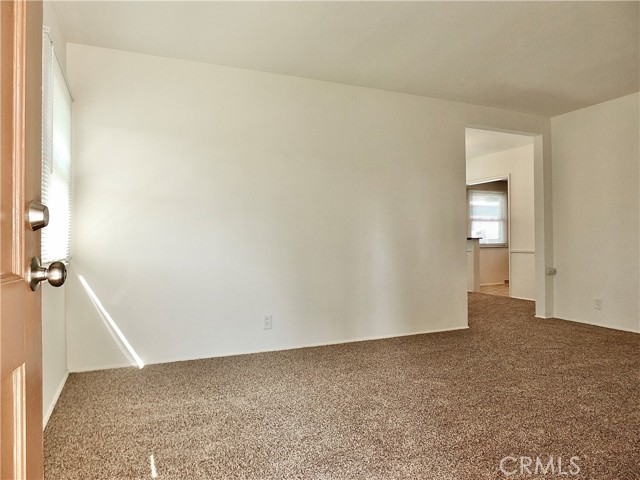 Detail Gallery Image 5 of 46 For 5943 Greentop St., Lakewood,  CA 90713 - 3 Beds | 1 Baths