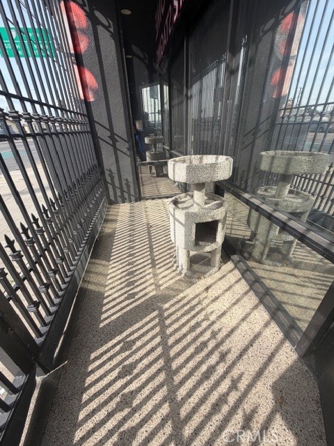 Image 18 of 54 For 1303 Anaheim Street