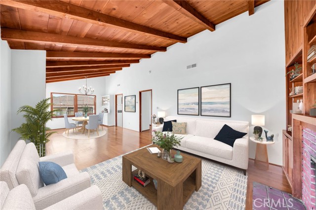 616 Rushville Street, La Jolla CA: https://media.crmls.org/medias/eb5b79e1-7f2c-4a67-88db-3245952deb44.jpg