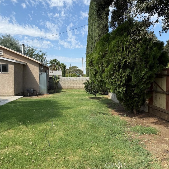411 Fancher Street, Planada CA: https://media.crmls.org/medias/eb5bf9b7-5dc5-4af4-a191-a11f675f8e7a.jpg
