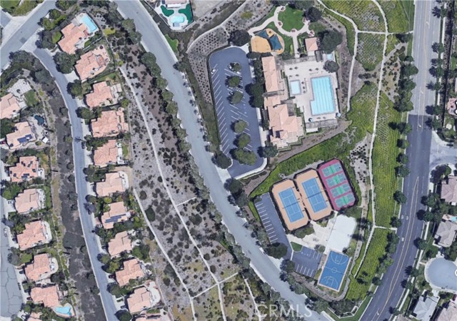2 Villa Roma Street, Lake Elsinore CA: https://media.crmls.org/medias/eb5cee9b-bca5-4f4e-a894-1f395779edf9.jpg