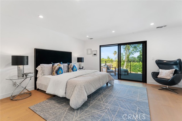 Detail Gallery Image 20 of 57 For 5630 Blanco Ave, Woodland Hills,  CA 91367 - 4 Beds | 4/1 Baths
