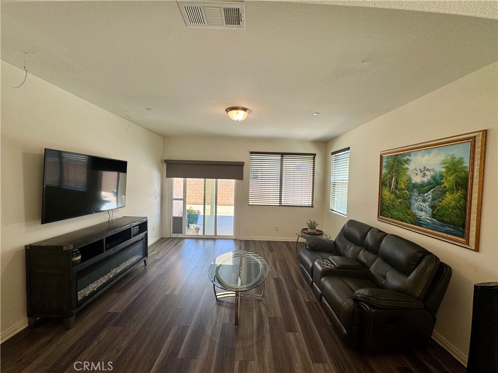 MLS #IV25219232 image #13