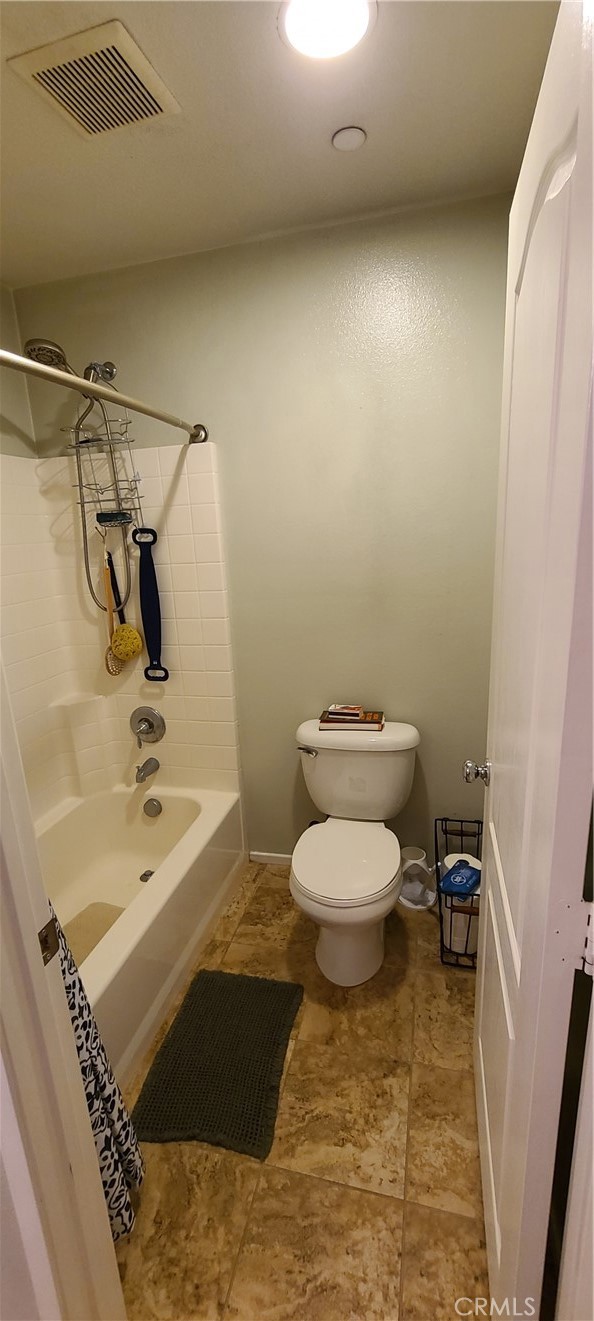 Detail Gallery Image 25 of 54 For 15723 Parkhouse Dr #59,  Fontana,  CA 92336 - 4 Beds | 2/1 Baths