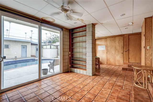 Detail Gallery Image 9 of 16 For 222 Avenue D, Redondo Beach,  CA 90277 - 3 Beds | 2/1 Baths