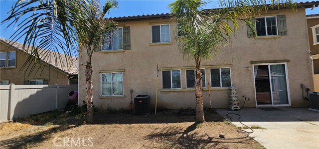 Detail Gallery Image 4 of 17 For 3132 Clapper St, Perris,  CA 92571 - 5 Beds | 3 Baths