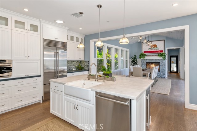 2905 Broad St, Newport Beach CA: https://media.crmls.org/medias/eb63a401-5bbf-4d4c-a347-001e9e3b6679.jpg