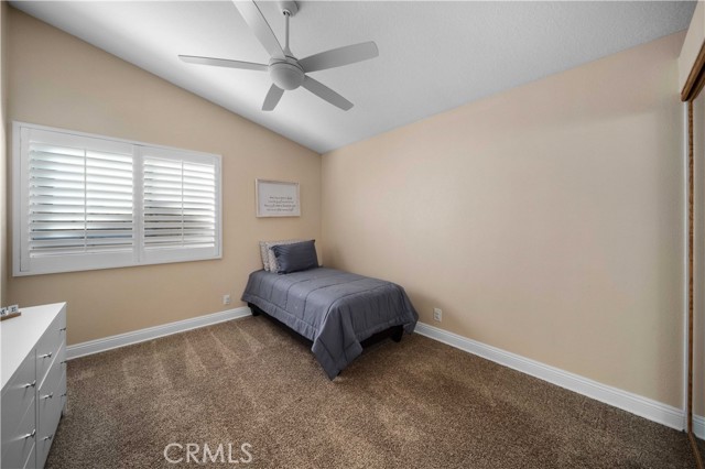 Detail Gallery Image 10 of 19 For 27930 Carnegie Ave, Saugus,  CA 91350 - 3 Beds | 2 Baths