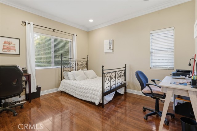 Detail Gallery Image 25 of 39 For 22711 Collins St, Woodland Hills,  CA 91367 - 4 Beds | 3/1 Baths