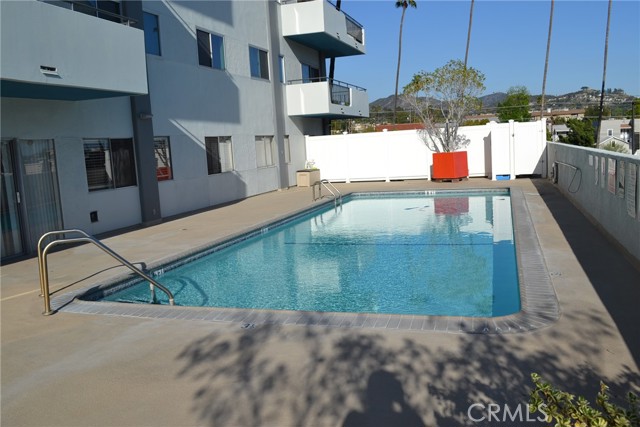 Detail Gallery Image 42 of 55 For 1155 N Brand Bld #1101,  Glendale,  CA 91202 - 3 Beds | 2 Baths