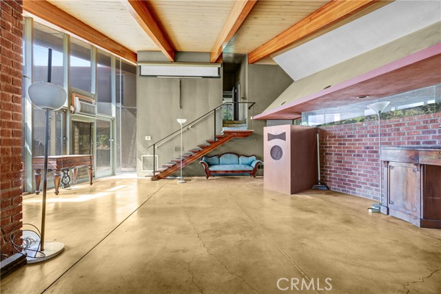 3868 Scadlock Lane, Sherman Oaks CA: https://media.crmls.org/medias/eb6481b4-3b3c-44d5-bba6-62e906cc1429.jpg