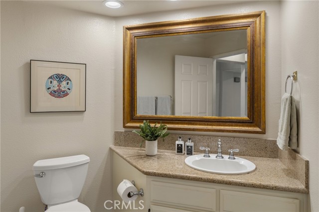 Detail Gallery Image 24 of 38 For 500 S Laureltree Dr, Anaheim Hills,  CA 92808 - 4 Beds | 2/1 Baths