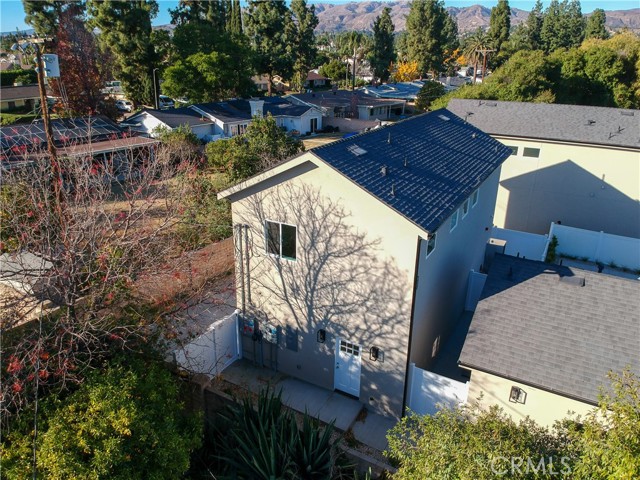 Detail Gallery Image 2 of 22 For 10417 Amigo Ave, Porter Ranch,  CA 91326 - 3 Beds | 2/1 Baths