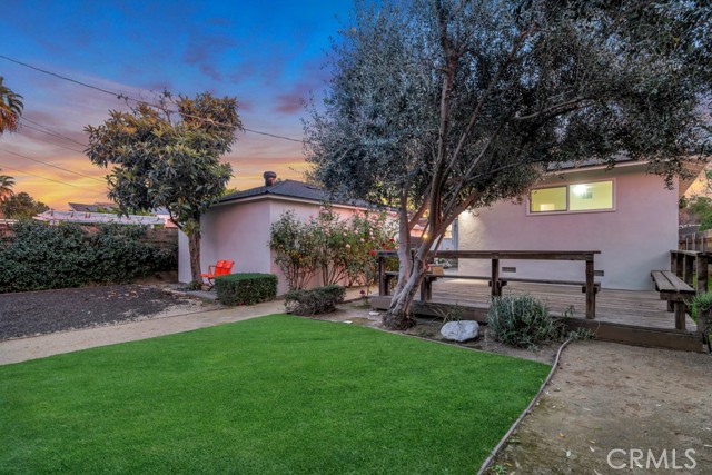 Detail Gallery Image 16 of 19 For 22529 Clarendon, Woodland Hills,  CA 91367 - 3 Beds | 2 Baths