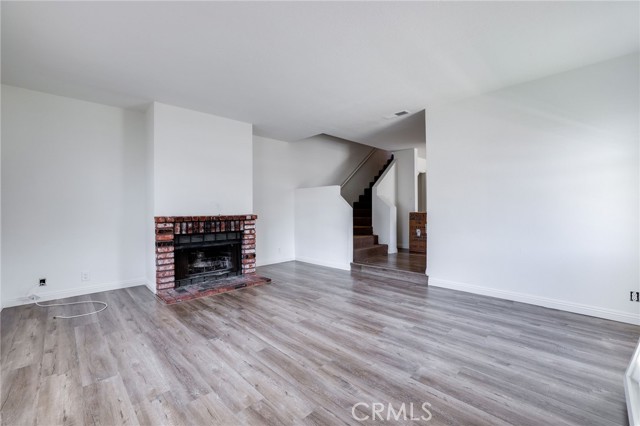 Detail Gallery Image 4 of 15 For 502 12th, Huntington Beach,  CA 92648 - 3 Beds | 2 Baths