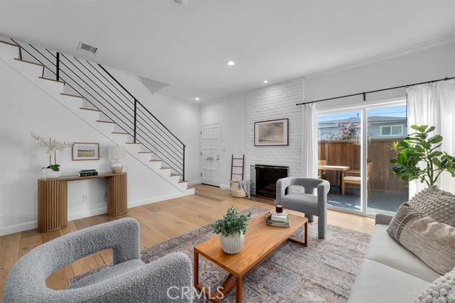 Detail Gallery Image 18 of 46 For 1006 Palm Ln, Redondo Beach,  CA 90278 - 2 Beds | 2 Baths