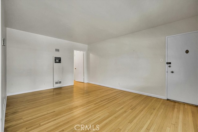 Detail Gallery Image 9 of 24 For 3042 E 3rd St #3,  Long Beach,  CA 90814 - 1 Beds | 1 Baths