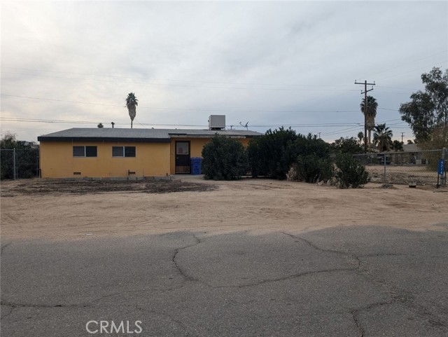 Detail Gallery Image 1 of 11 For 6216 Cahuilla Ave, Twentynine Palms,  CA 92277 - 2 Beds | 1 Baths