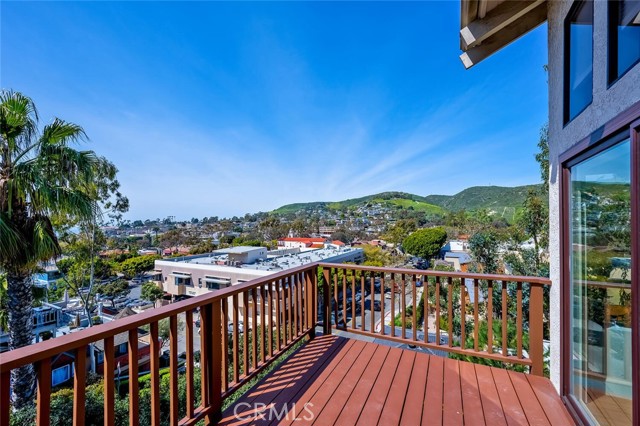 Detail Gallery Image 15 of 43 For 421 Loma Terrace, Laguna Beach,  CA 92651 - 3 Beds | 2/1 Baths