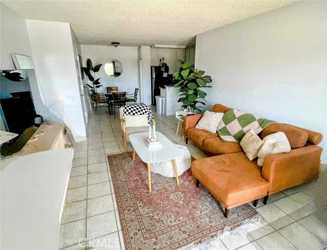 1775 Diamond Street, San Diego CA: https://media.crmls.org/medias/eb689af4-7e64-4032-a541-36ddd1f9f393.jpg